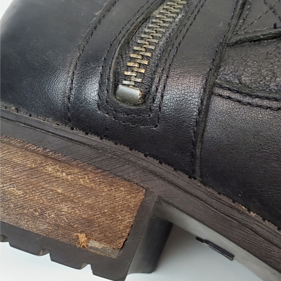 UGG black leather boots - Picture 7 of 16